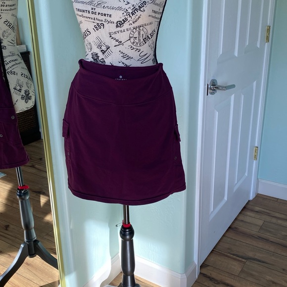 Athleta Oasis Cargo Skort M Purple Snap Pockets Stretch Casual Outdoors … - Picture 6 of 6